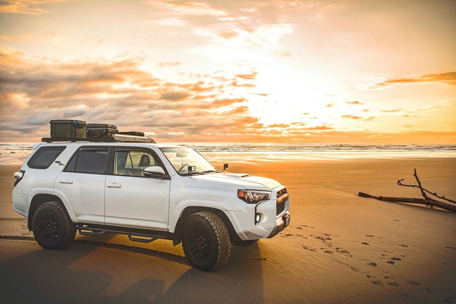 kyle-grozelle-jxN4MDeciIo-unsplash-1536x1026